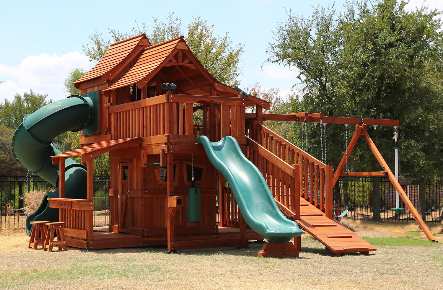 Maverick Tri-level Swing Set Spiral Slide (web)