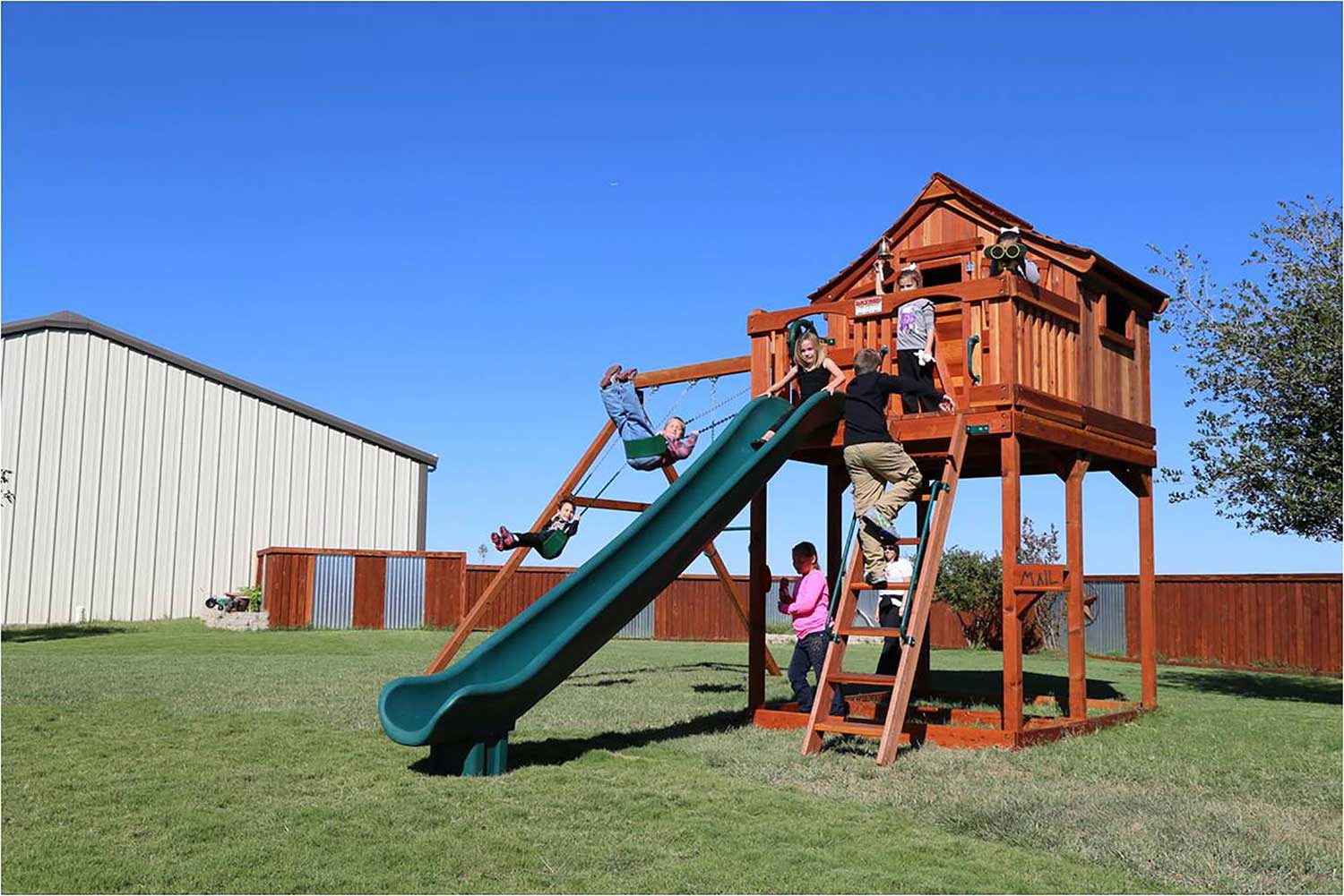 Fort-Stockton-swing-set-Upper-Cabin-fun-deck-web